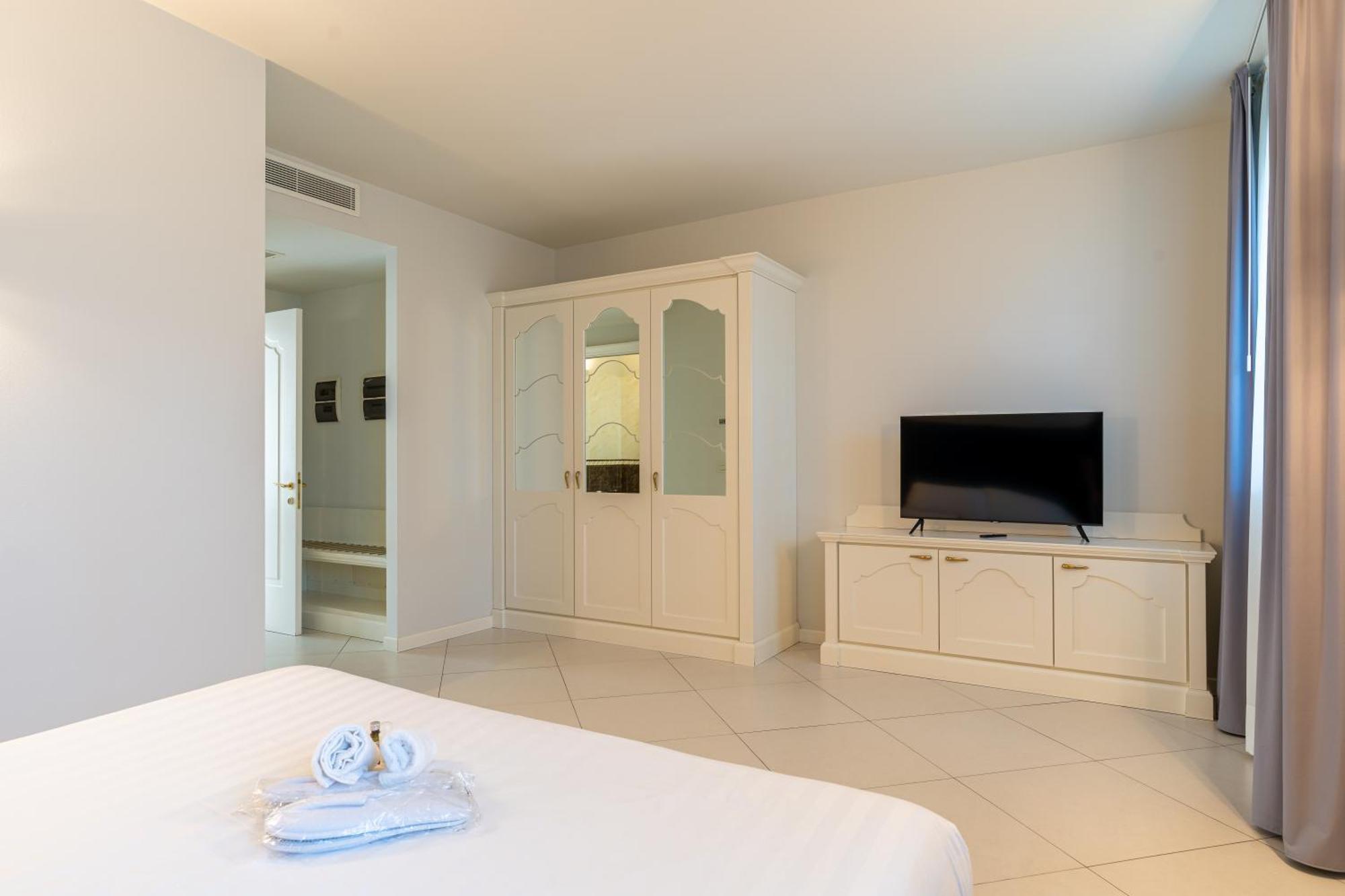 Monastero Resort & Spa 索亚诺·德尔·拉戈 外观 照片