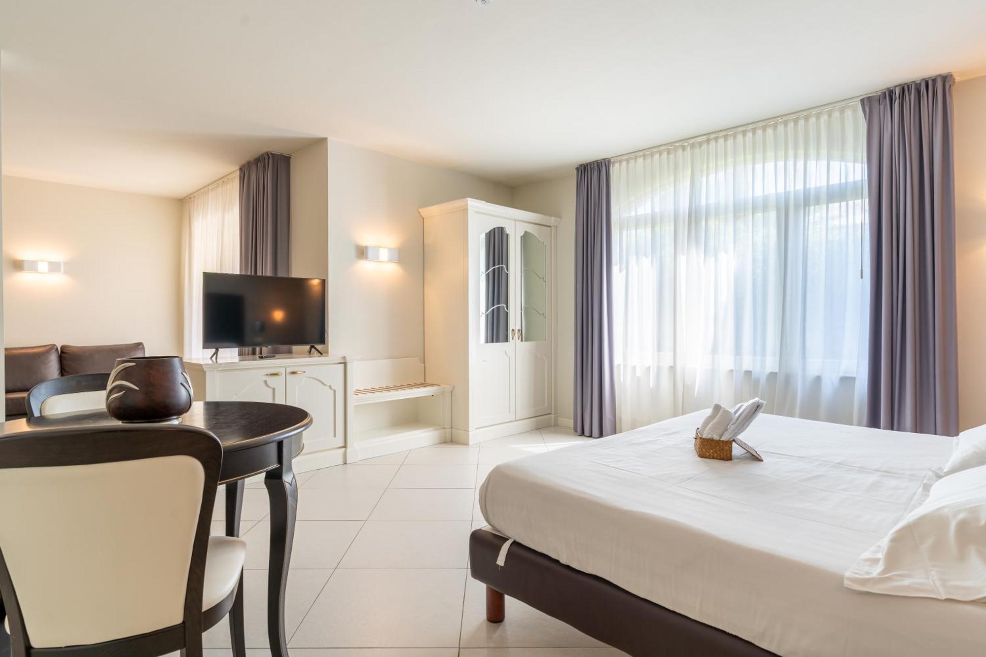 Monastero Resort & Spa 索亚诺·德尔·拉戈 外观 照片